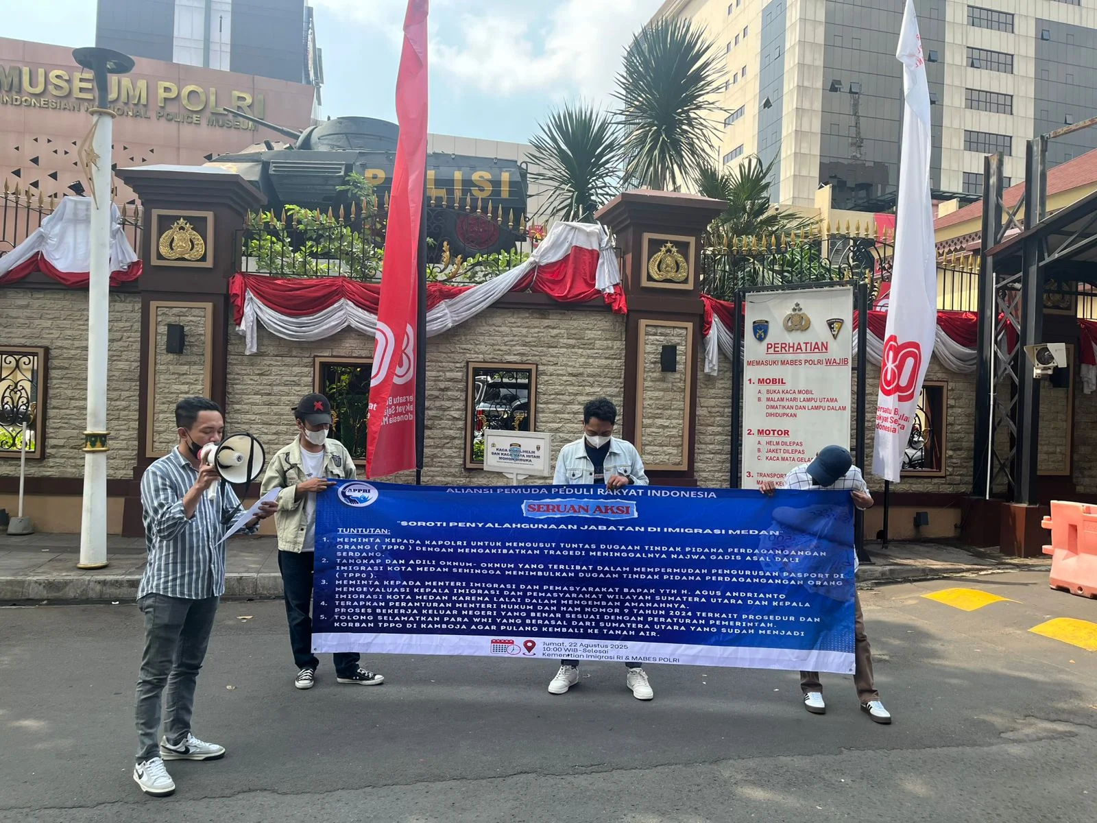 Diduga Ada Keterlibatan Oknum Pejabat Imigrasi Kota Medan Soal TPPO, APPRI Gelar Demo di Depan Kementrian Imigrasi dan Mabes Polri 
