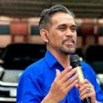 Menari dalam Belantara Simulacra