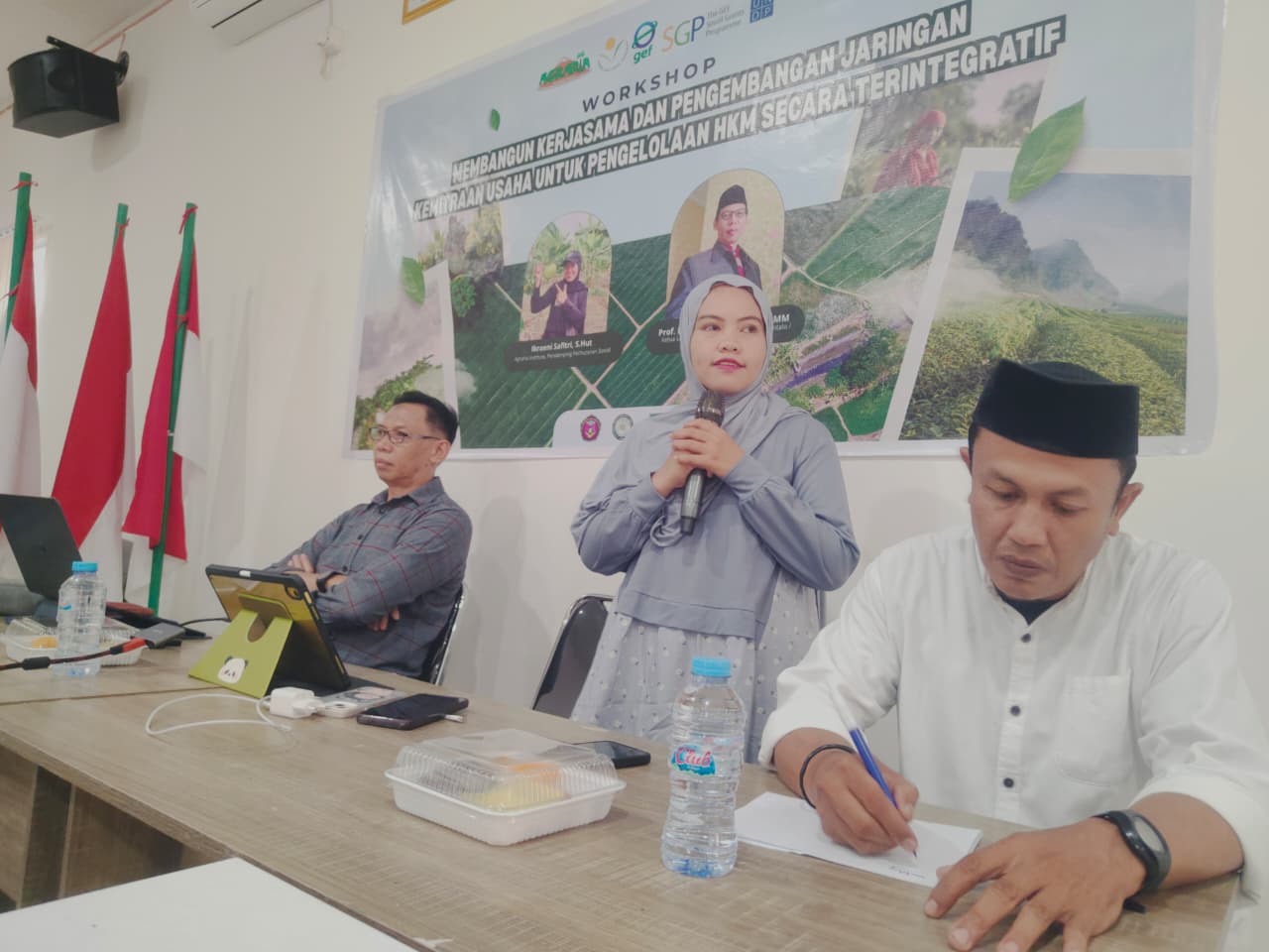 Nasib Petani Hutan di Gorontalo: Harga Anjlok, Akses Pasar Sulit, Solusi Diharapkan dari Kolaborasi HKm