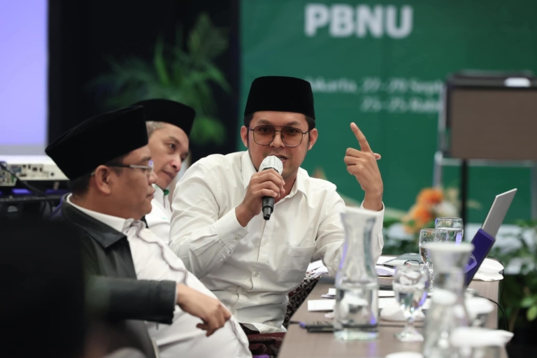 Pemerkosaan terhadap Teks: Gus Aniq Kritik Pembelaan Kurban Presiden dengan Dana APBN