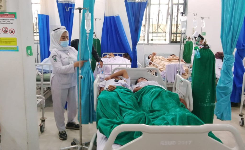 Ratusan Siswa SMK HKBP Sidikalang Diduga Keracunan MBG, Jalani Perawatan di Sejumlah Faskes