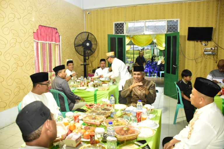 Di Iftar Pendidikan Gorontalo, Indra Gobel Soroti Pentingnya Pendidikan dan Kebudayaan