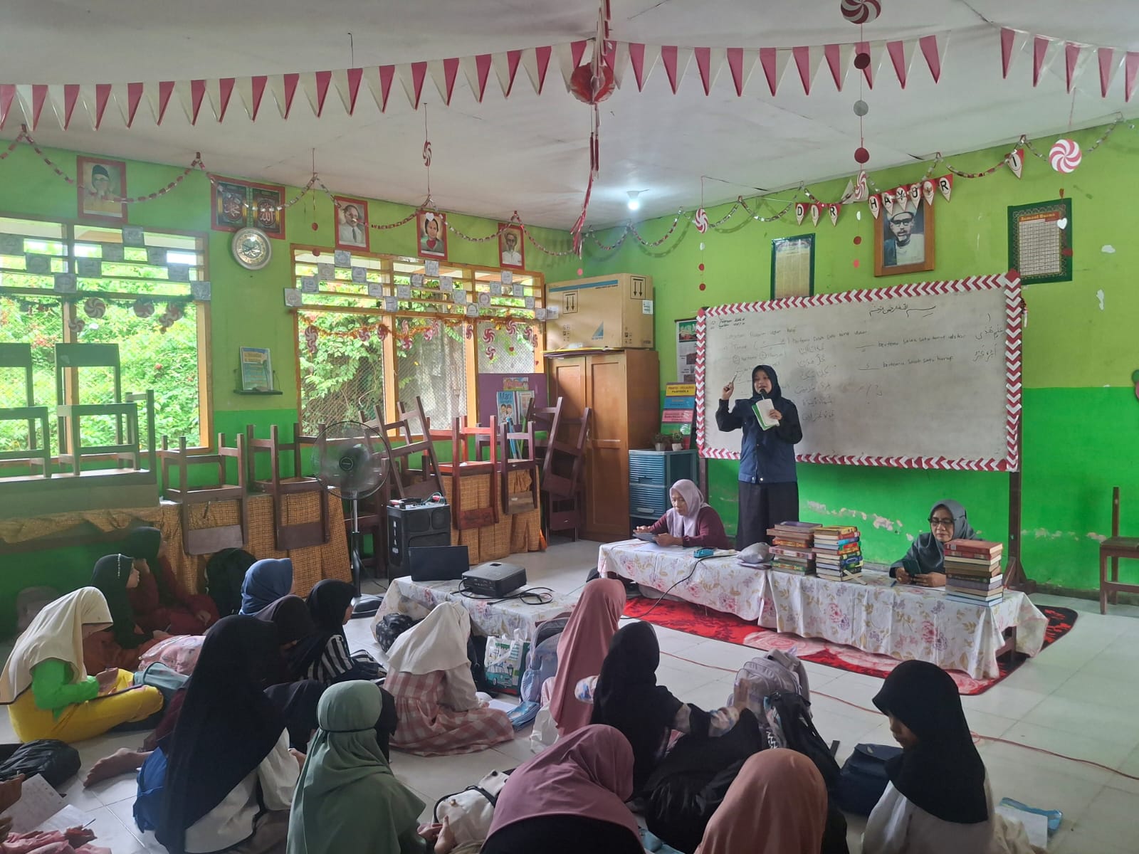 Mahasantri Khatamun Nabiyyin Tebar Dakwah Ramadan Melalui Program SDKN di Palu