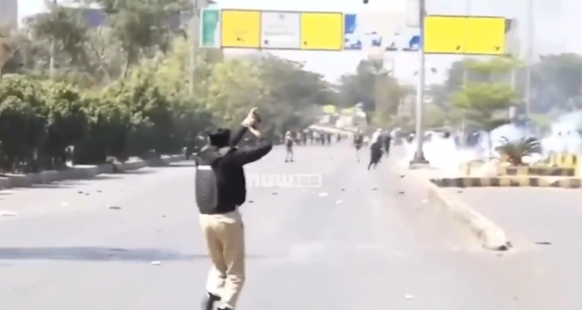 Bentrokan Demonstran Pro-Iran dan Aparat Pecah di Karachi, Puluhan Tewas dan Terluka
