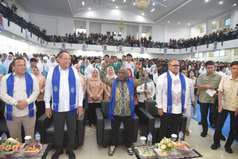 Natalius Pigai Beri Penguatan HAM untuk 4.000 Peserta di UNG