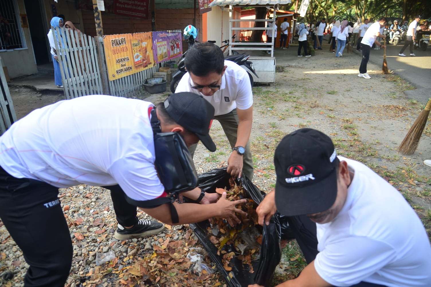 Gusnar Kerahkan Ribuan ASN, Gerakan ASRI Dibikin Viral