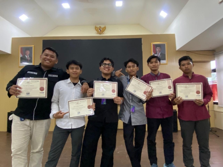 17 Mahasantri Khatamun Nabiyyin Raih Sertifikasi CAP, Bukti Santri Unggul di Era Digital