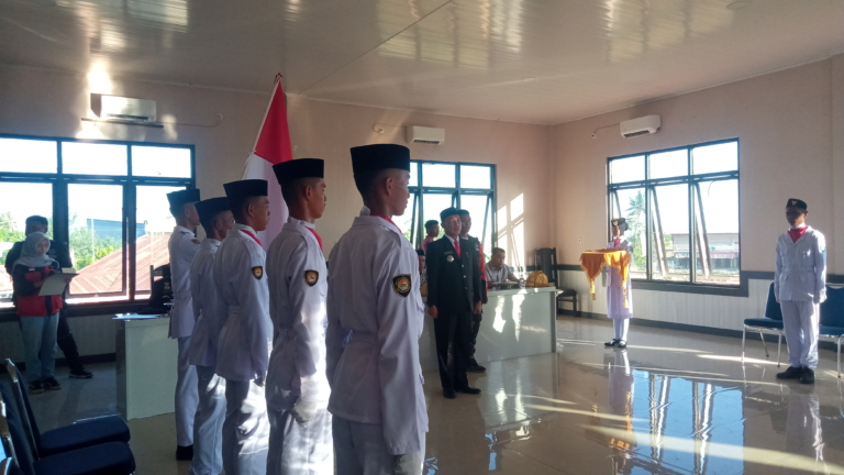 Camat Bontoa Muh Maudu S.Hut M.Sp,Kukuhkan Anggota Paskibraka Kecamatan Bontoa Tahun 2026