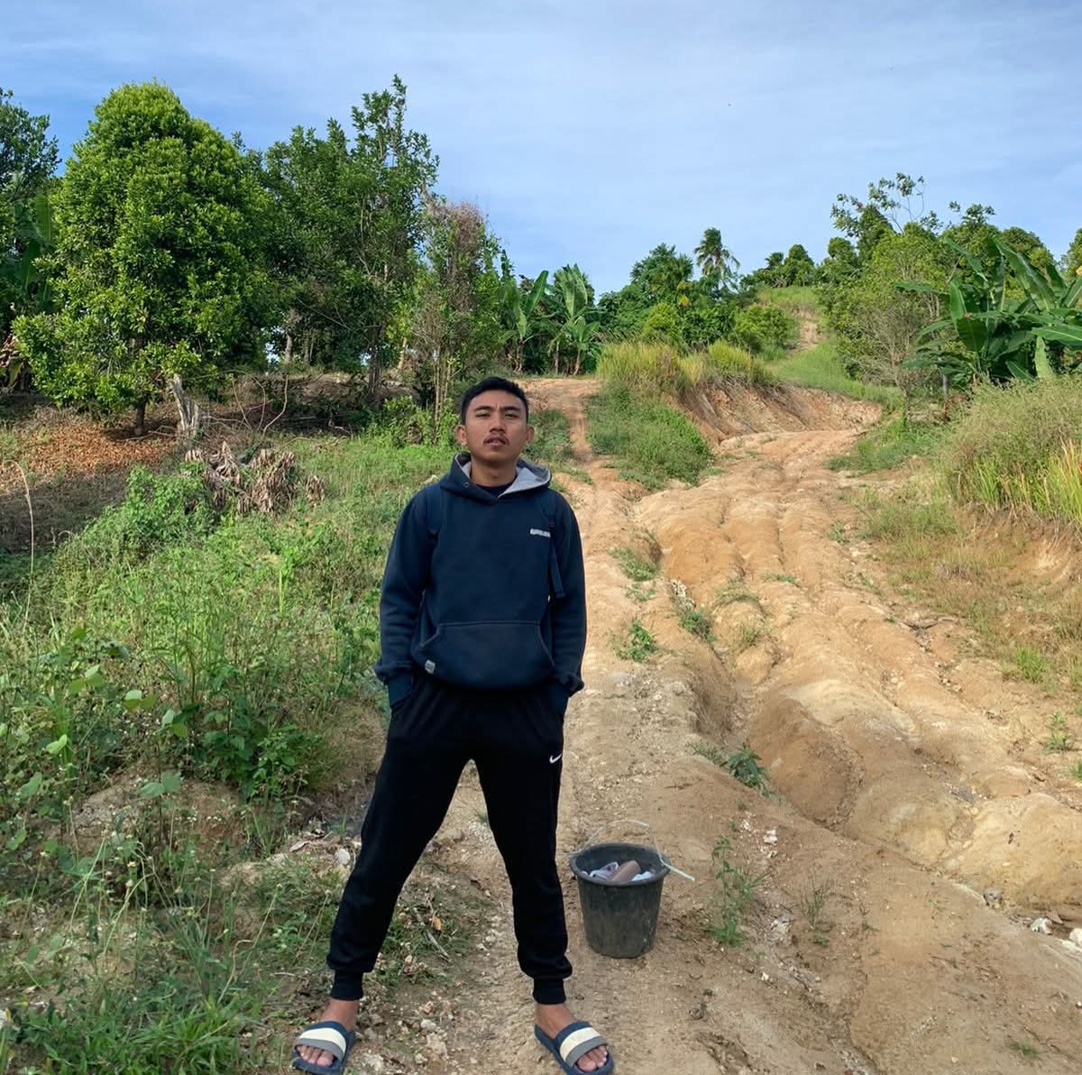 Kemerdekaan Petani Dimulai dari Jalan Menuju Kebun