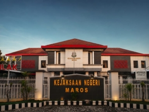Ketua DPD Perjosi Maros Soroti Kejari Maros Larang Wartawan Bawa Handphone: “Tunjukkan Regulasinya!