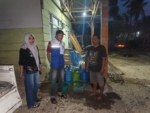 Hari ke-26, KOPRI PMII Bersama YR-TIM Salurkan Bantuan Air Bersih di Desa Marisa Selatan